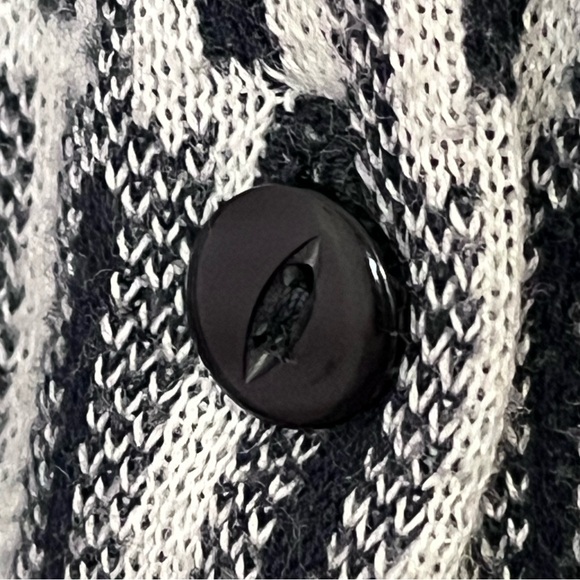 CJ Banks Navy and Gray Geometric Pattern Cardigan Sweater in Size 1X - Picture 12 of 14
